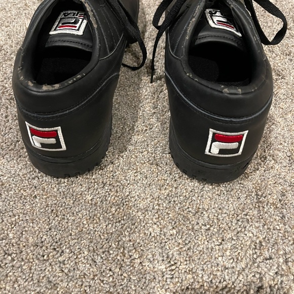 Pics shows the wear around top of opening. Priced for this wear. - Picture 6 of 6